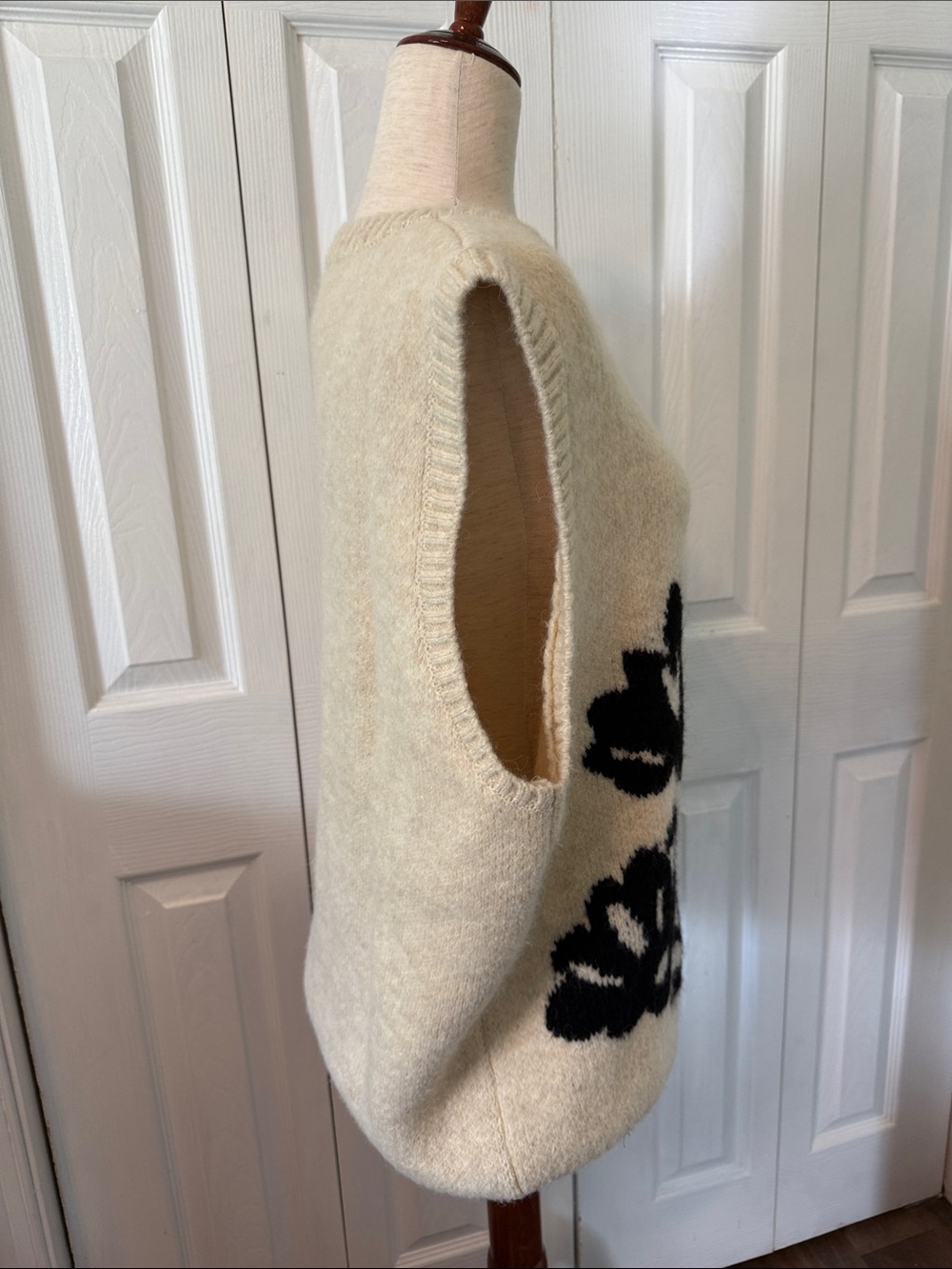 Maeve Anthropologie Cream Knit Floral Sleeveless Sweater Vest Sz XL - Picture 8 of 12